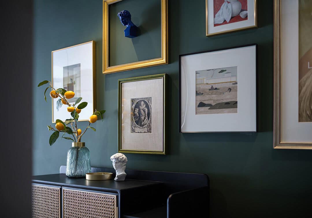 9 tips on how to arrange posters prints and visual artwork on your